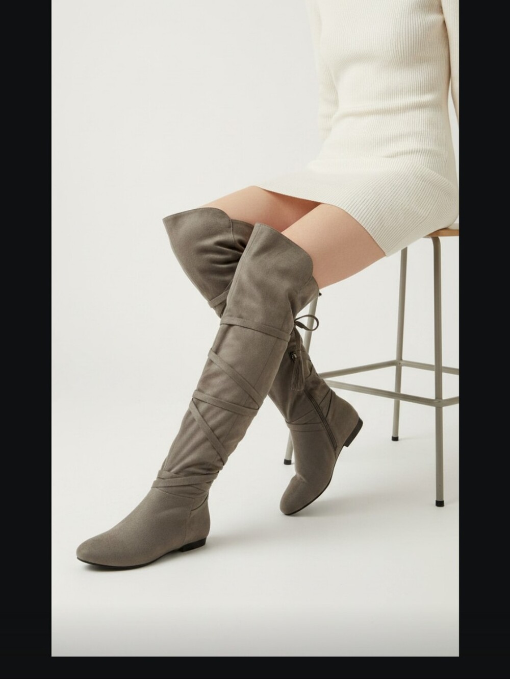 JustFab Knee High Boot Side Zip Round Toe Taupe Suede 7.5